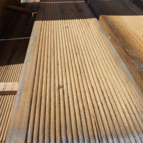 TERRASSE �PIC�A - Lame de Bois Saint-Porquier (82)