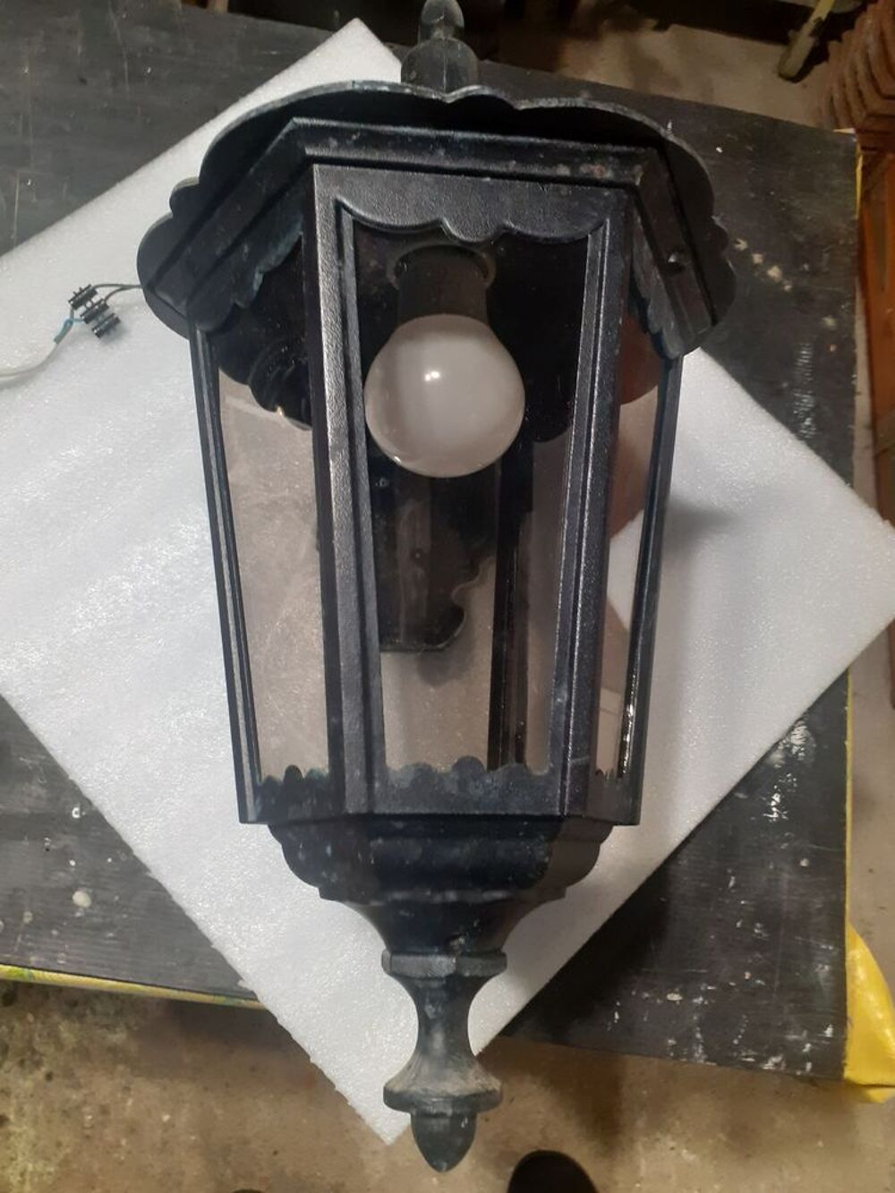 LANTERNE METALIQUES MURALE Hauteur 44cm Diam&egrave;tre 25cm
Bricolage