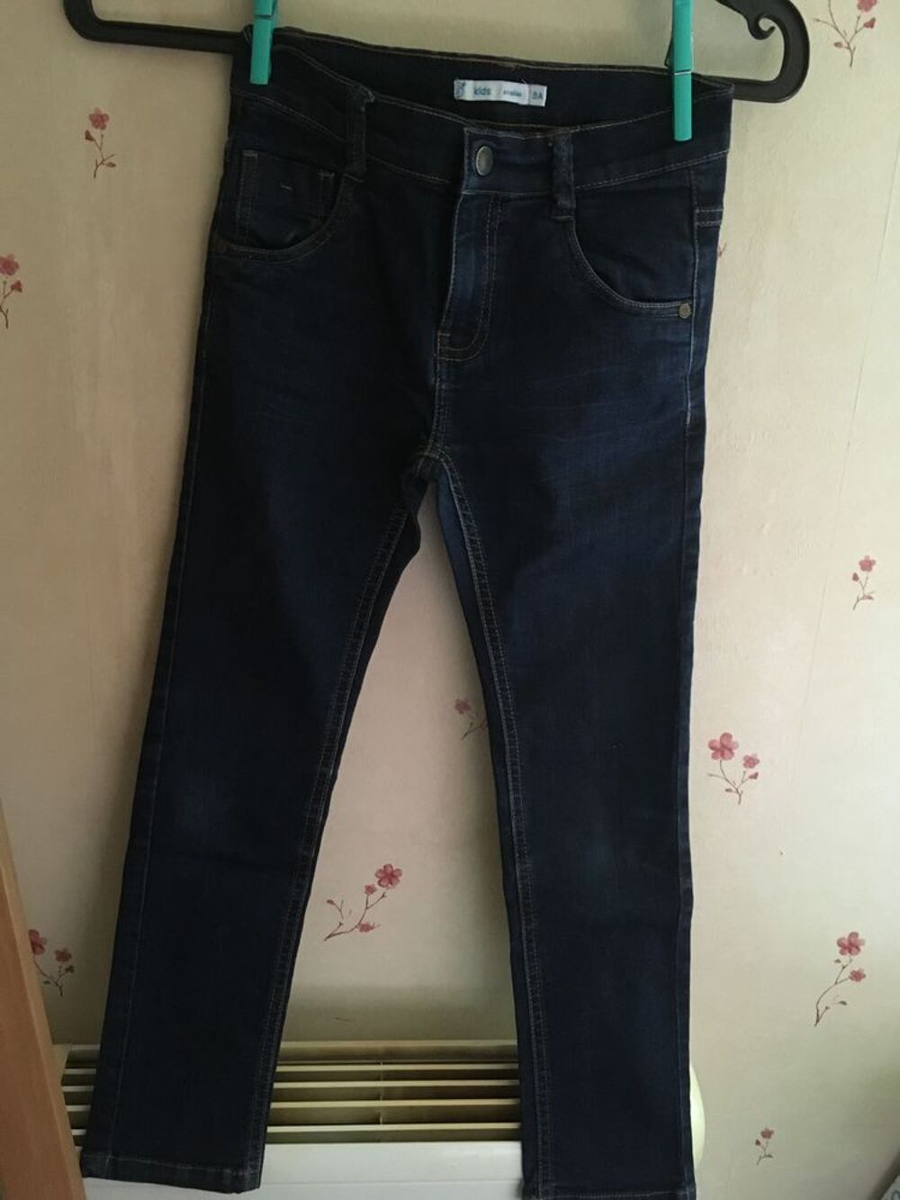  pull et jean fillette Vêtements enfants