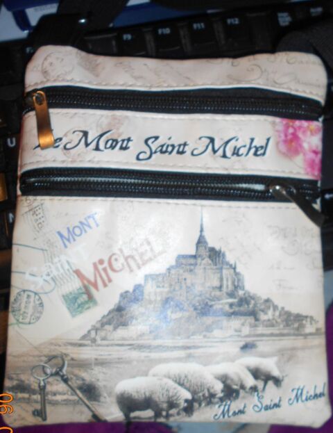 pochette bandoulire femme  Mont St Michel  5 Ervy-le-Chtel (10)