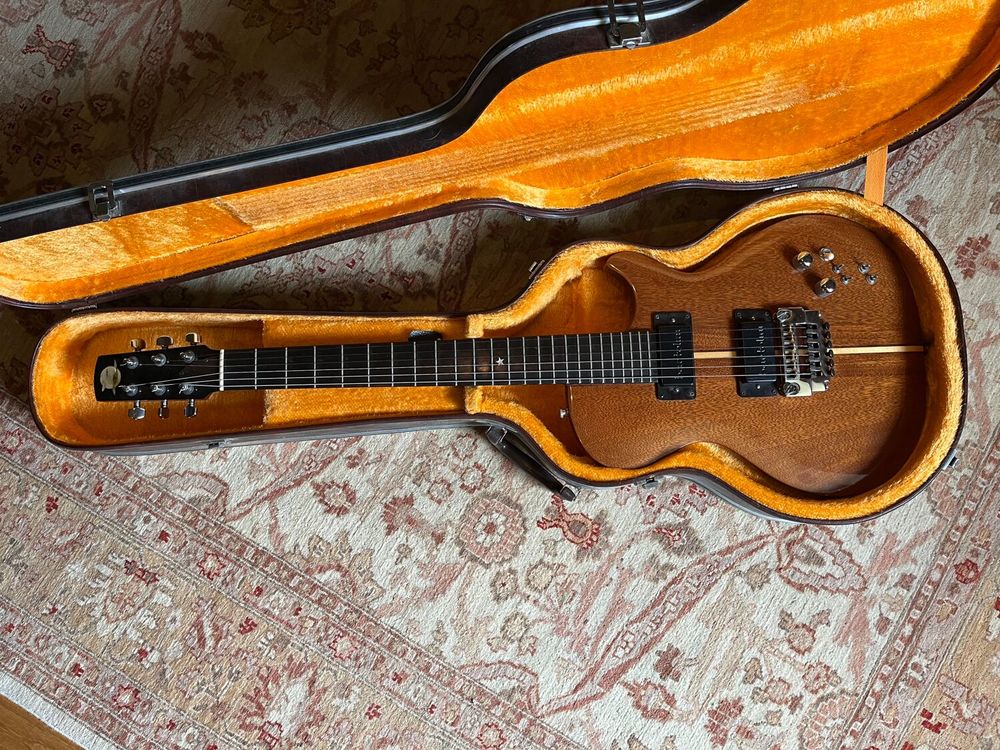 Guitare &eacute;lectrique originale
Instruments de musique