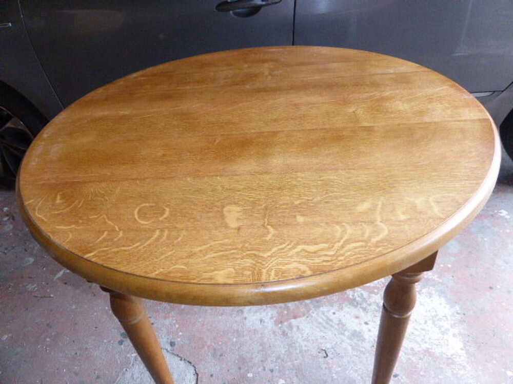 table ronde en ch&egrave;ne Meubles