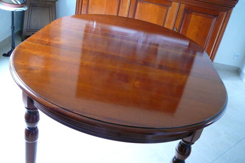 ANGERS : TABLE RONDE/OVALE LOUIS PHILIPPE MERISIER 85 Angers (49)