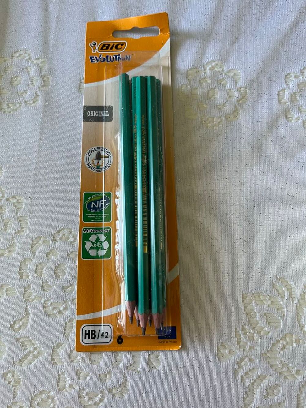 paquet de 6 crayons HB/2 Bic neuf 