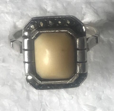 Bague ancienne en ARGENT cabochon en ivoire et marcassites 57 Dinan (22)