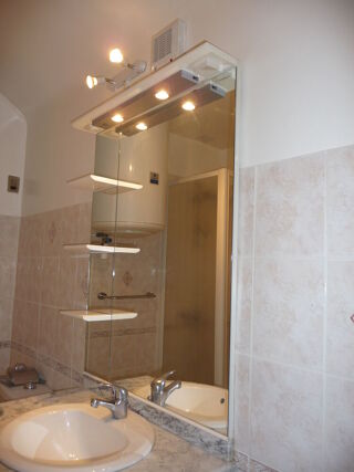 Appartement à louer 2 pièces 50 m²