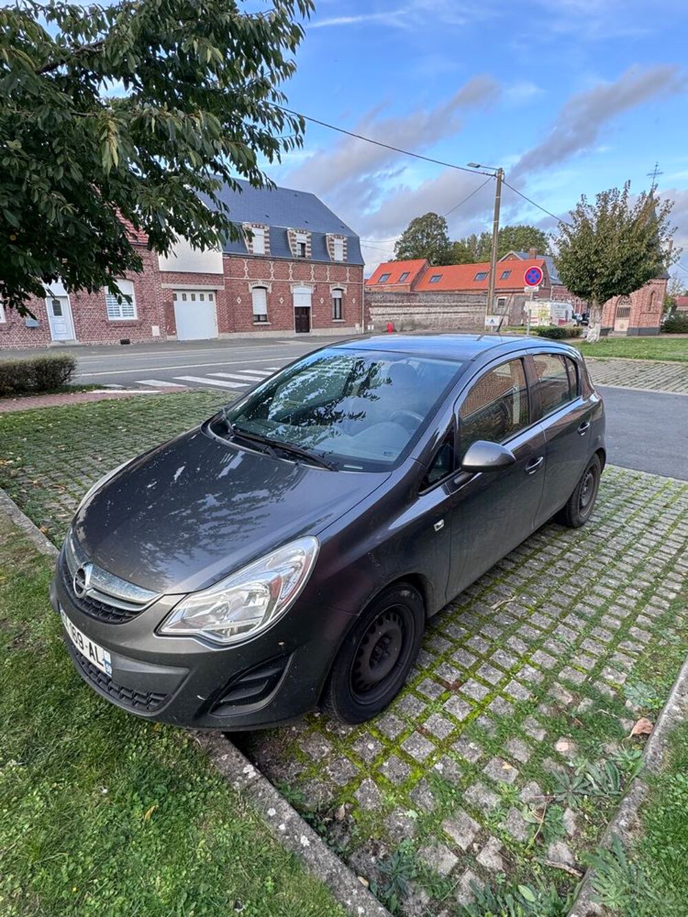 Corsa 1.2 - 85 ch Twinport Essentia 2011 occasion 59157 Fontaine-au-Pire