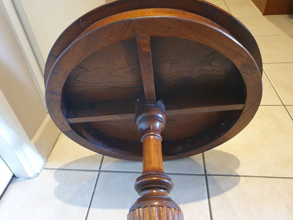 GUERIDON en bois Meubles