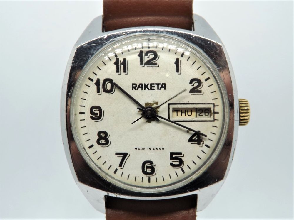 Belle montre russe Raketa m&eacute;canique 2628 style poilus WWI Bijoux et montres