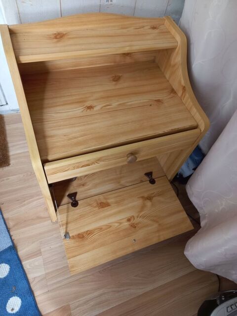 petit meuble de chambre 20 Saintes (17)