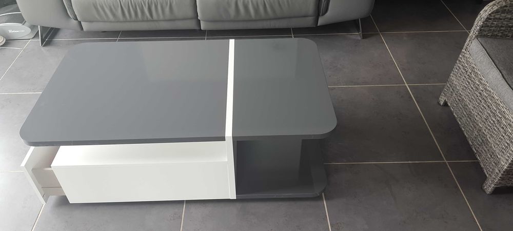 table basse moderne contemporaine Meubles