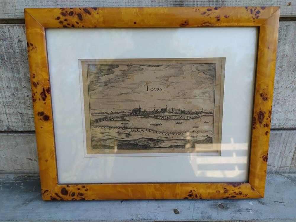 Tours Indre et Loire Gravure XVIIe par Christophe Tassin
