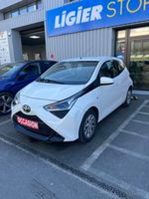 Aygo Pro 1.0 VVT-i x-play 2019 occasion 94200 Ivry-sur-Seine
