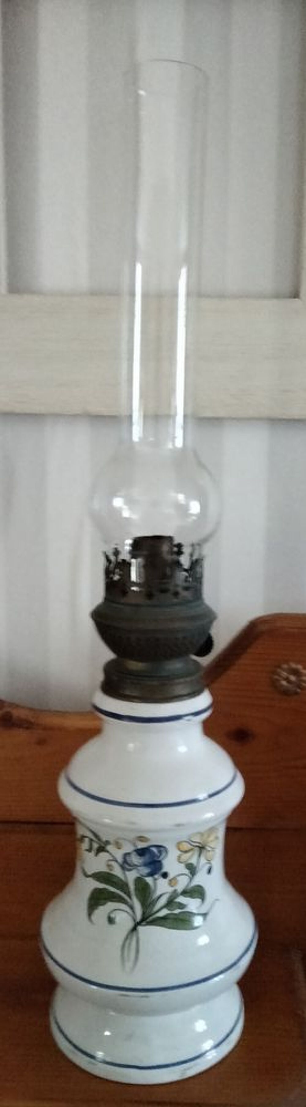 Lampe &agrave; huile Kosmos Brenner. Moustiers. 