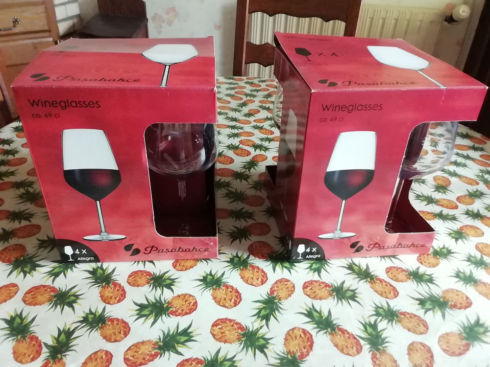 2 coffrets verres &agrave; vin neufs Cuisine