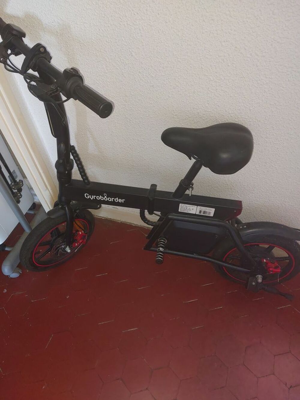 draissienne electrique rod cyti noir auchan; 14 pouce.
Vélos