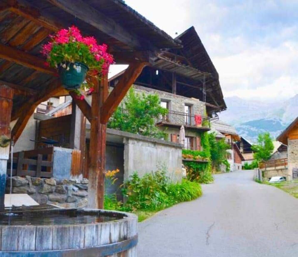   vacances disponibles à  Vallouise Massif des ECRiNS Provence-Alpes-Côte d'Azur, Vallouise (05290)