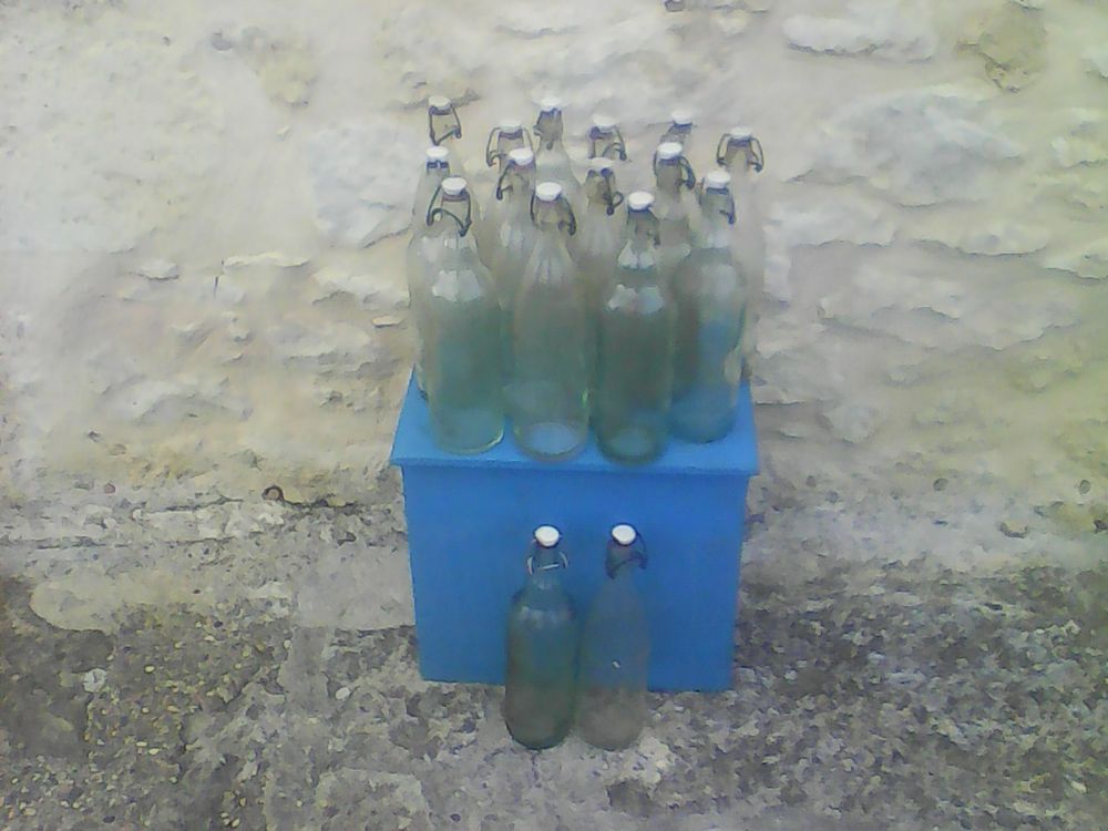 Bouteilles en verre &agrave; &eacute;trier de 1 litre. Bricolage