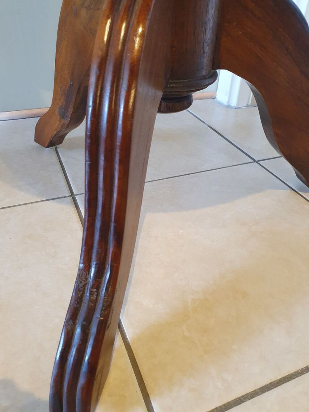 GUERIDON en bois Meubles