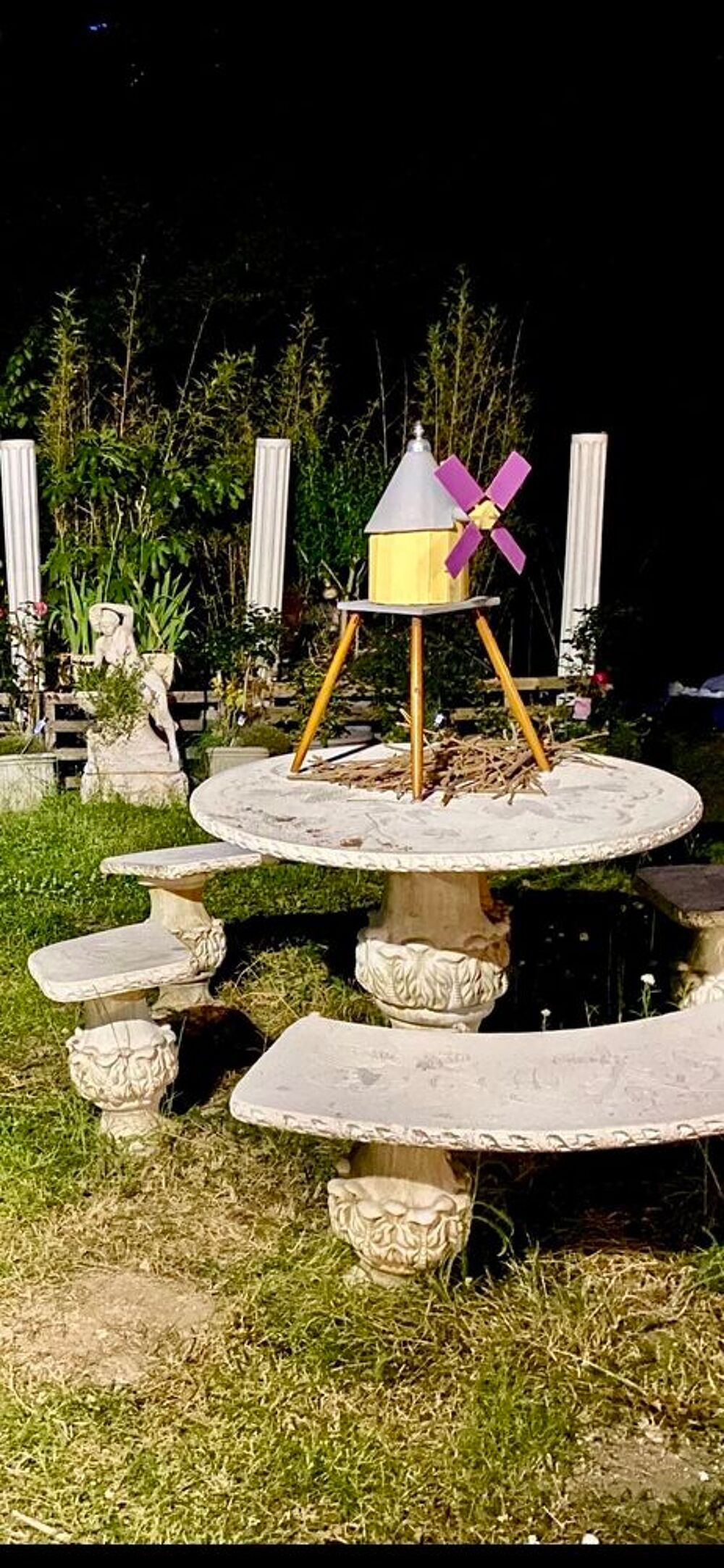 Salon de jardin en pierre Jardin