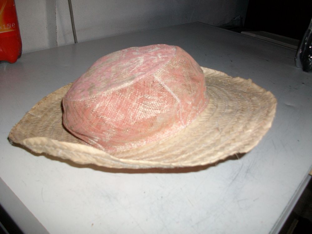 Chapeau de paille &agrave; 0,20 € Bijoux et montres