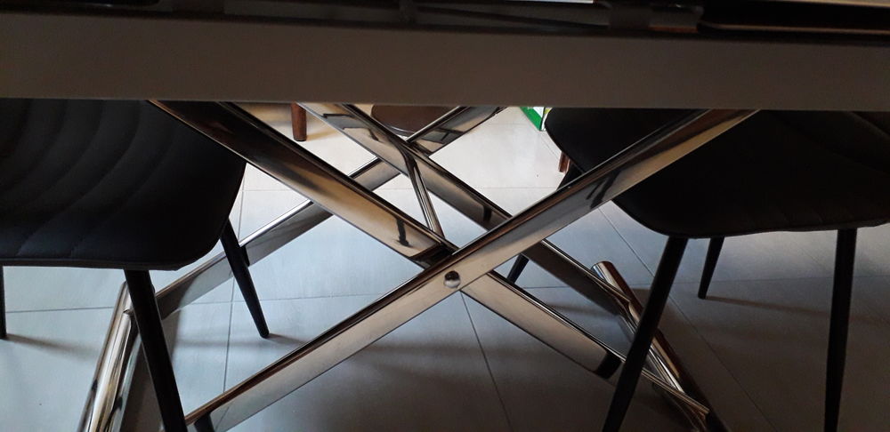 TABLE EXTENSIBLE DESSUS CERAMIQUE Meubles