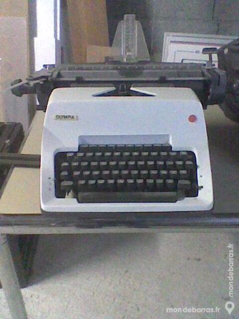 Machine � Ecrire OLYMPIA 20 Caissargues (30)
