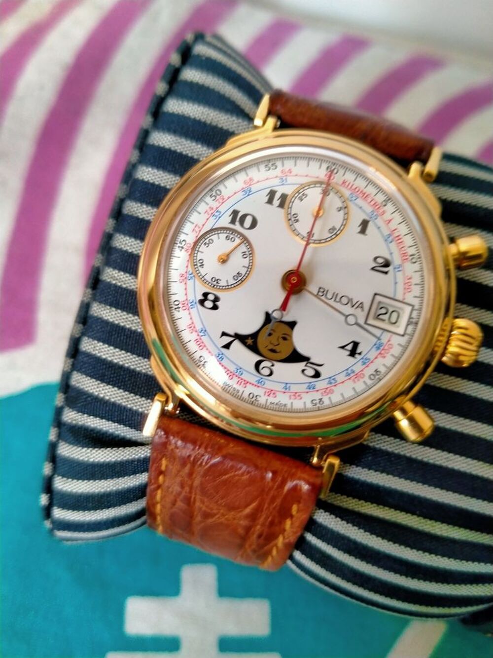Montre Bulova chronographe phase de lune
Remontage manuel Bijoux et montres