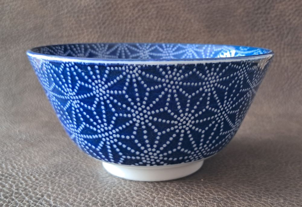 lot de 4 bols &agrave; riz ou c&eacute;r&eacute;ales en porcelaine 
Cuisine