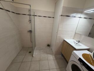  Appartement à louer 3 pièces 60 m²