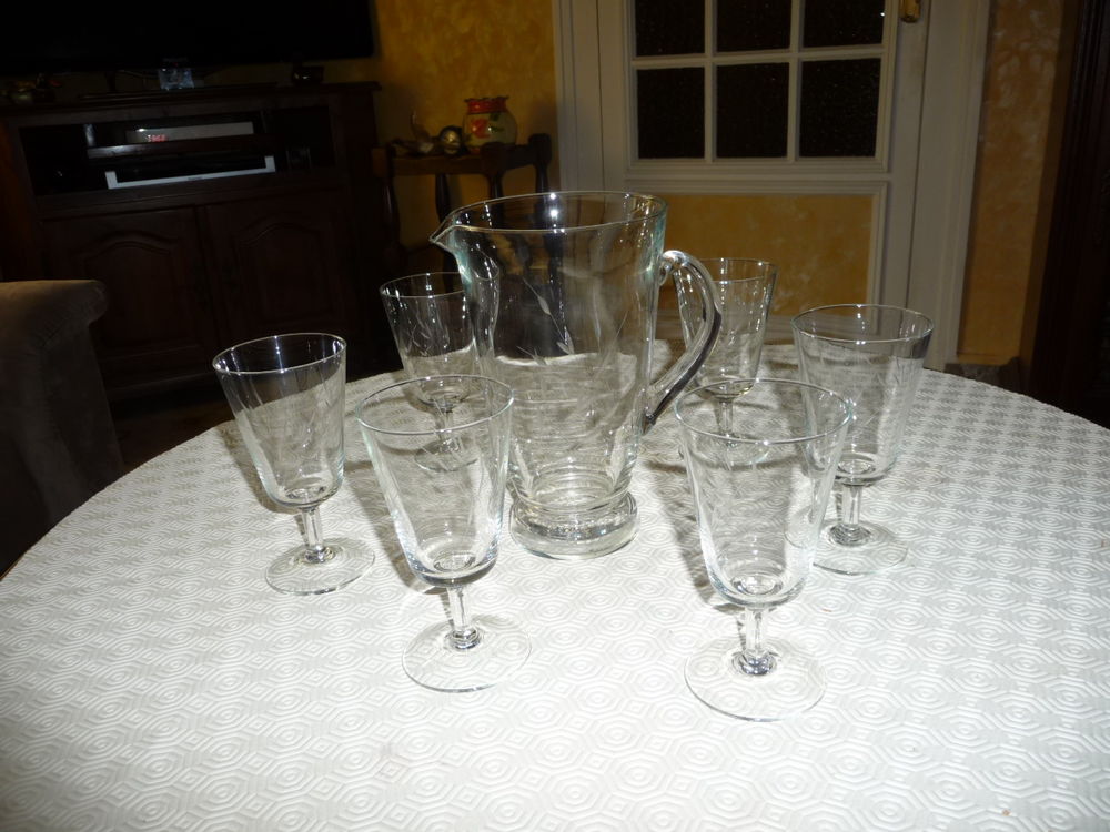 6 grands verres sur pied avec pichet Décoration