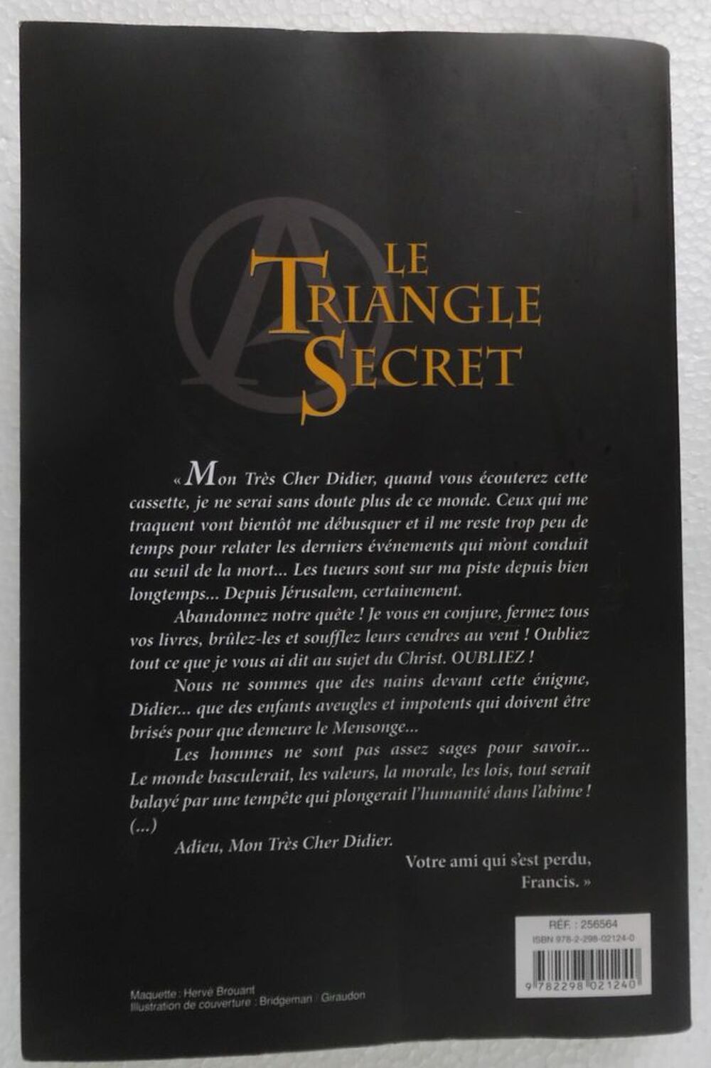 Le triangle secret -Les larmes du pape -Les cinq templiers Livres et BD