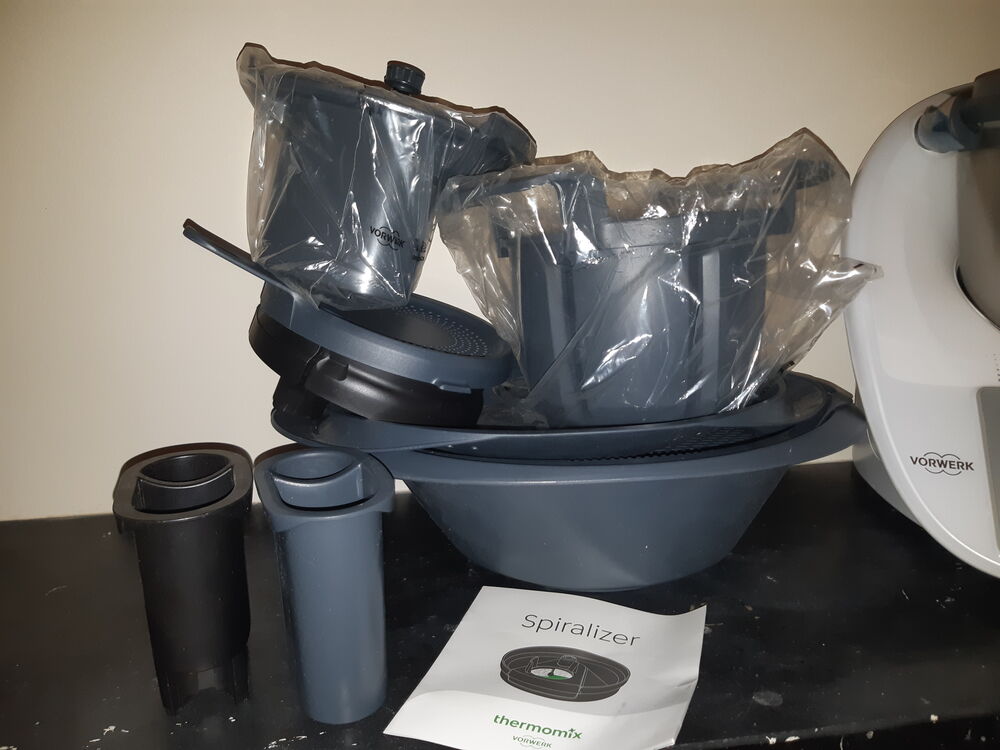Thermomix TM6 ? &Eacute;tat proche du neuf ? Avec D&eacute;coupe Spirale Electroménager
