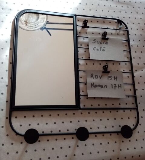 Etag�re murale.
12 Vierzon (18)