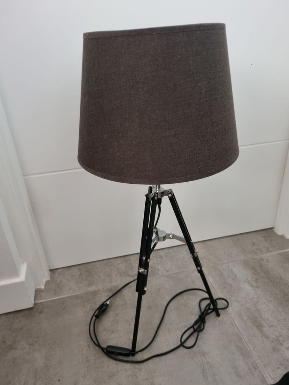 Lampe &agrave; poser Meubles