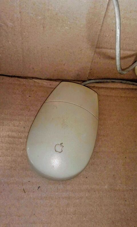 souris adbII. l�g�rement brunie mais fonctionnell 30 Lampertheim (67)