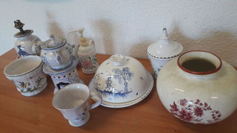 lot de moustier et divers Ollioules (83)