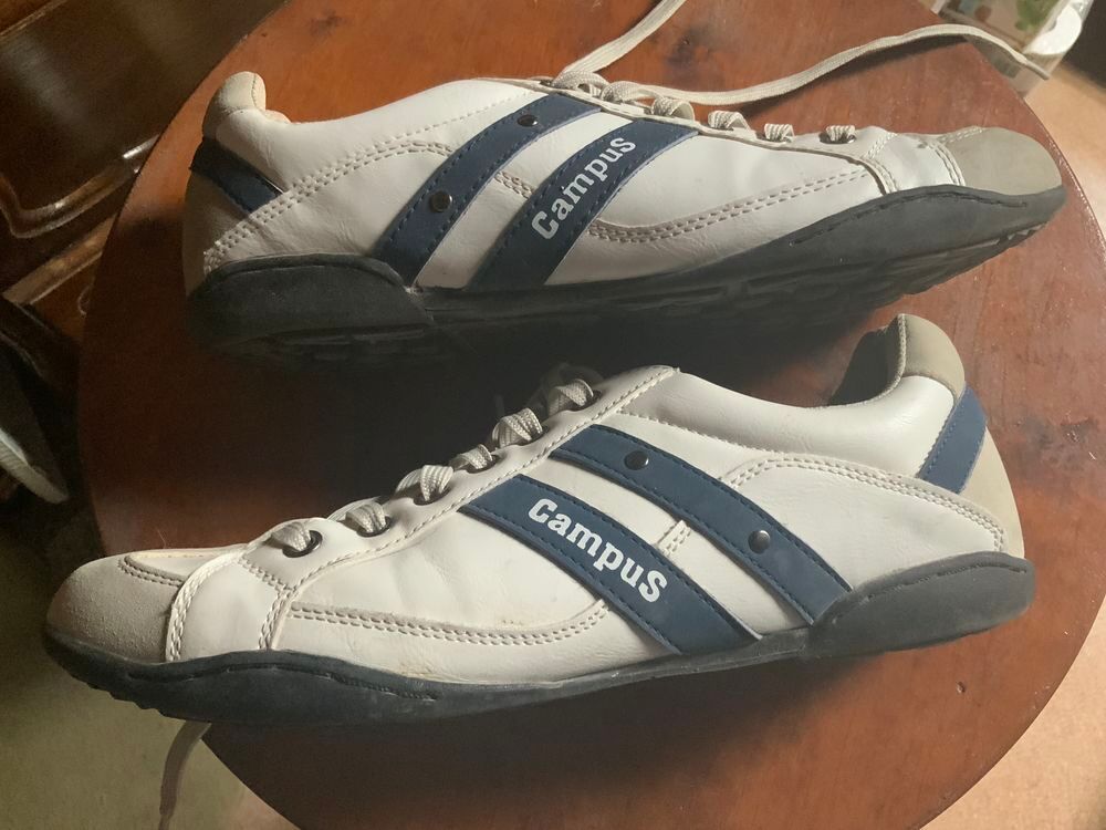 basket campus cuir T42 quasi neuve Chaussures