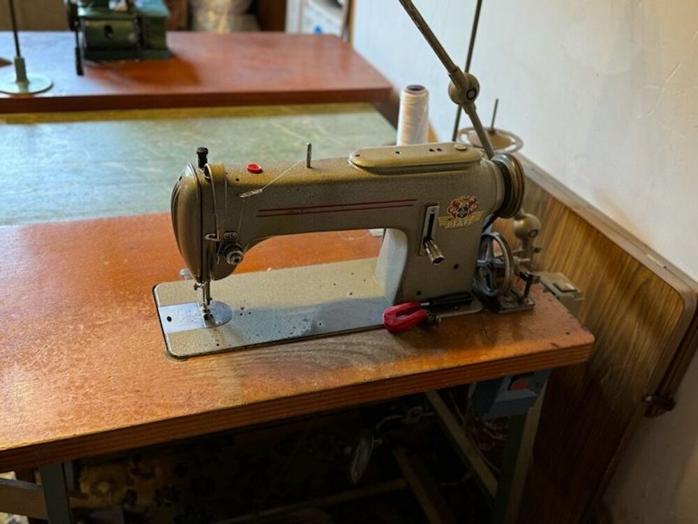 Machine &agrave; coudre PFAFF Bricolage