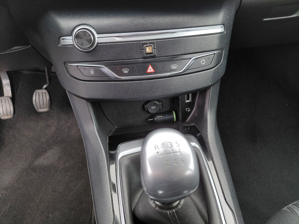 308 SW 1.6 BlueHDi 120ch S&S BVM6 Business 2014 occasion 78800 Houilles