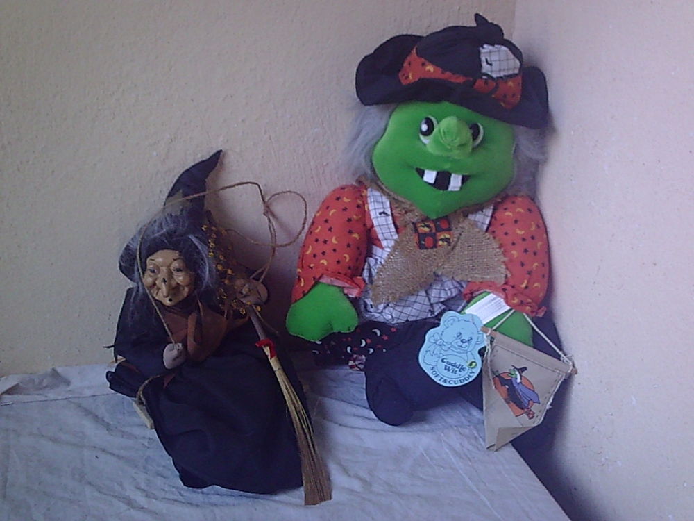 Peluche et Figurine Sorci&egrave;re Décoration