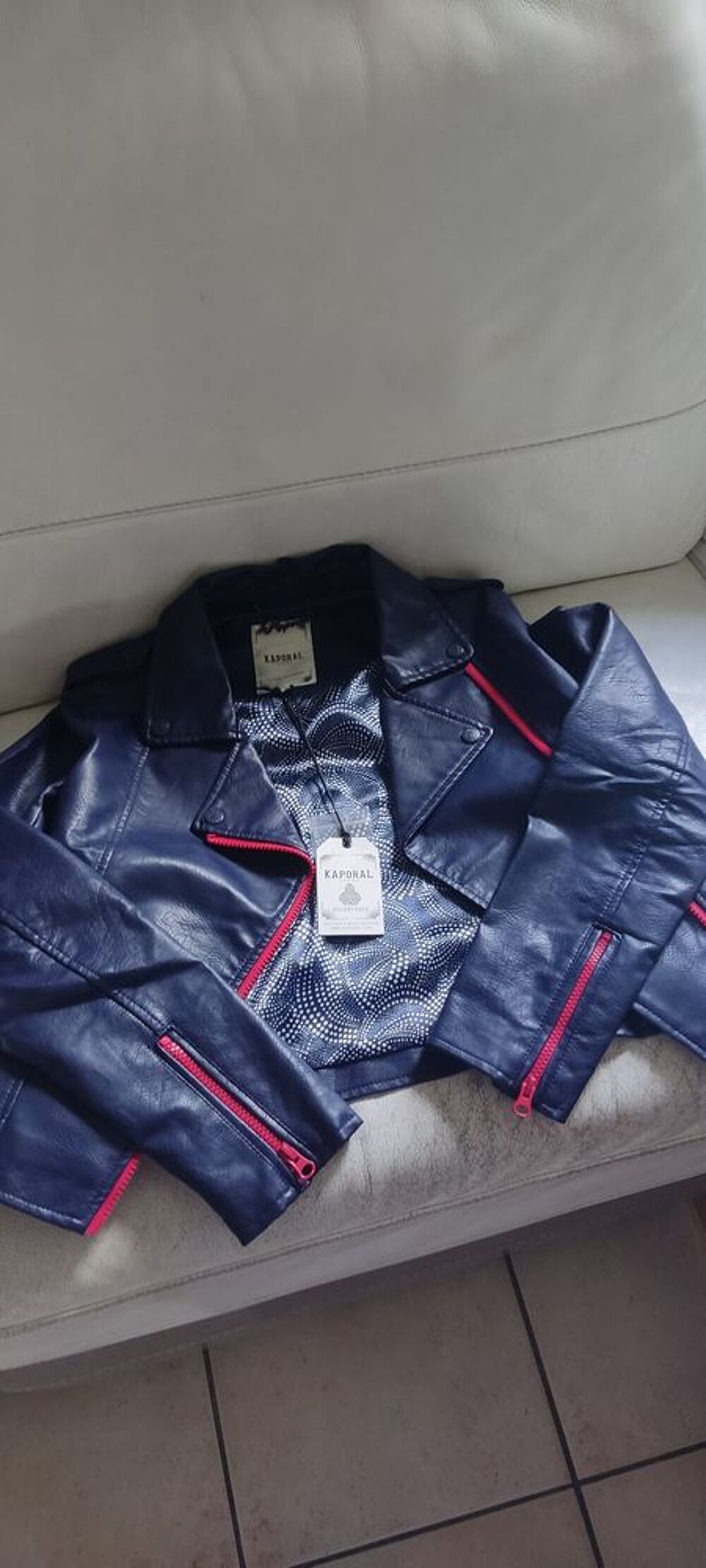 2 Perfecto Kaporal neufs avec &eacute;tiquettes S et XS Vêtements