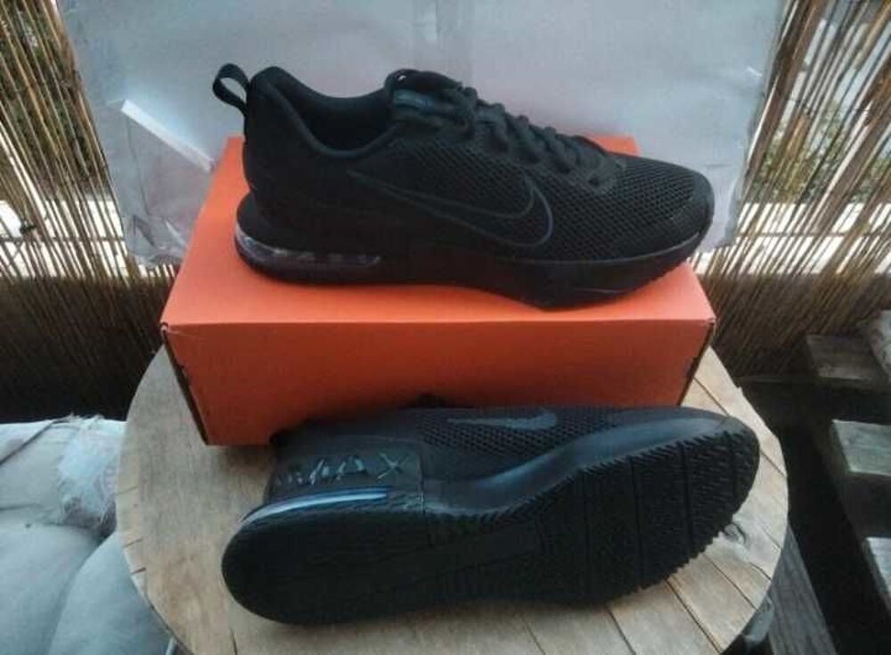 Basket Nike air max alpha trainer 6 taille "46" Chaussures