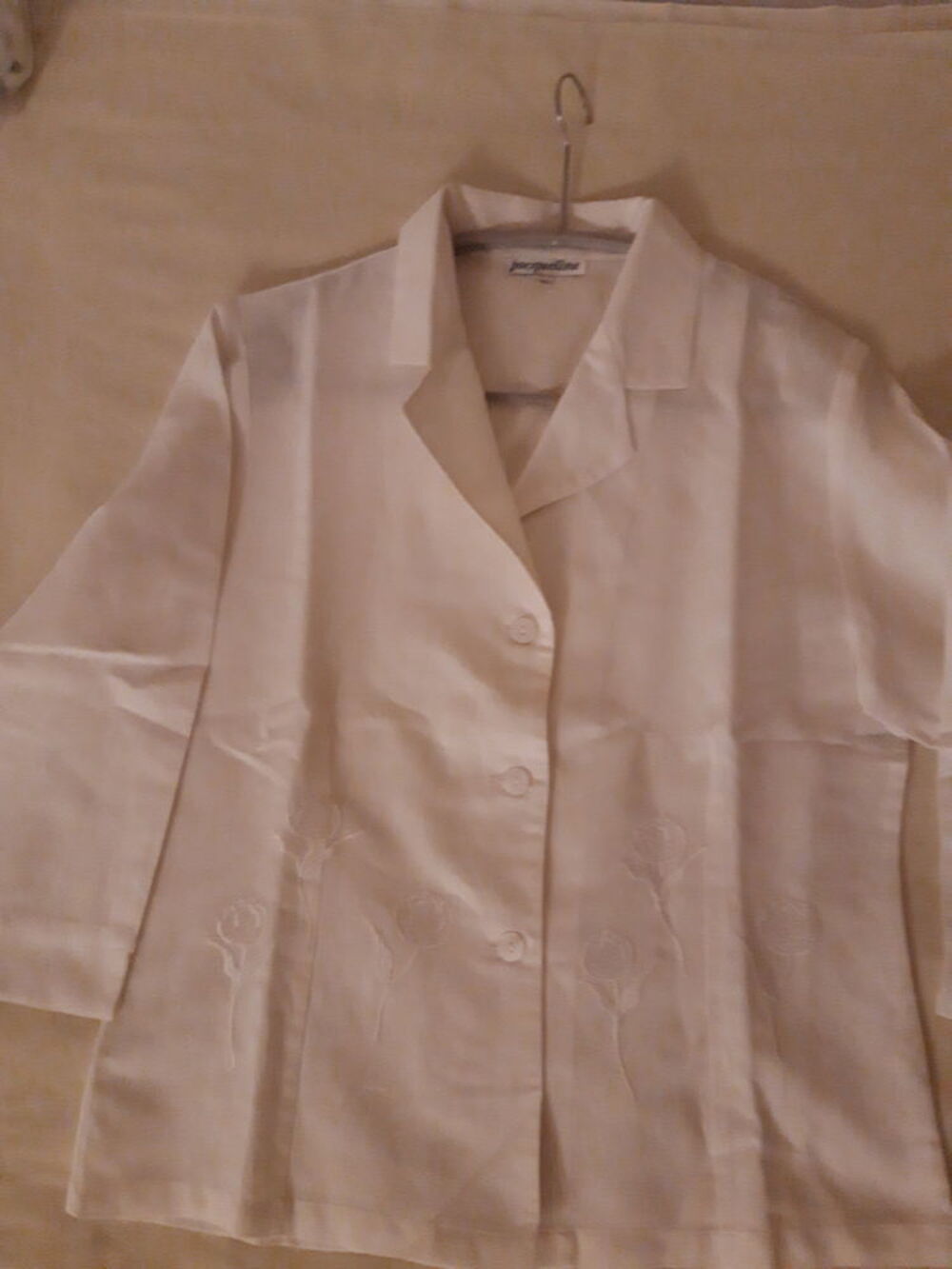 Chemisier + Tunique EN LIN belle qualit&eacute; avec broderie Vtements