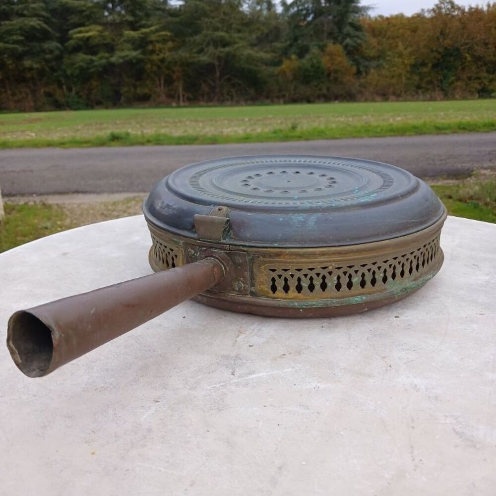 ancienne chaufferette ou bouillotte de lit en cuivre 
