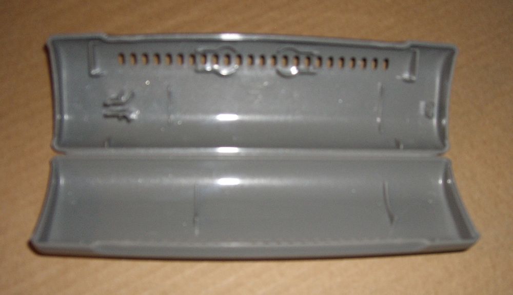 Etui transport pour brosse &agrave; dent Nevadent et 2 brossettes Electroménager