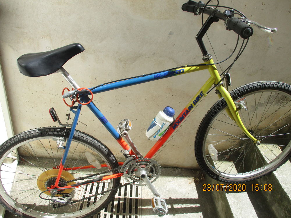 v&eacute;lo moutain-bike Vélos