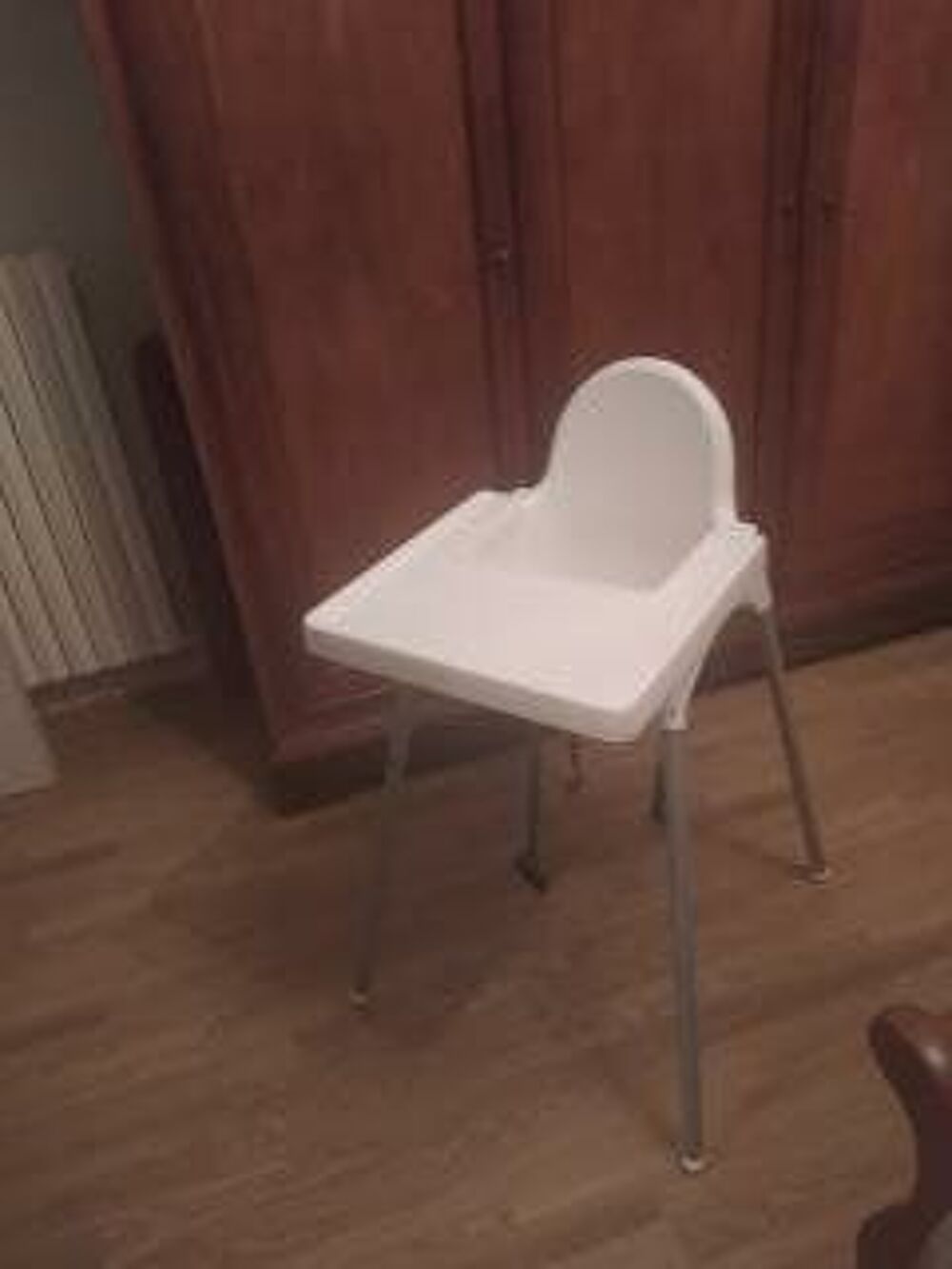 Lit b&eacute;b&eacute; et chaise enfant Mobilier enfants