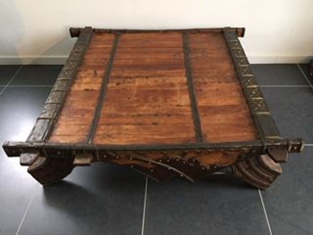Table basse ("&eacute;l&eacute;phant") Meubles
