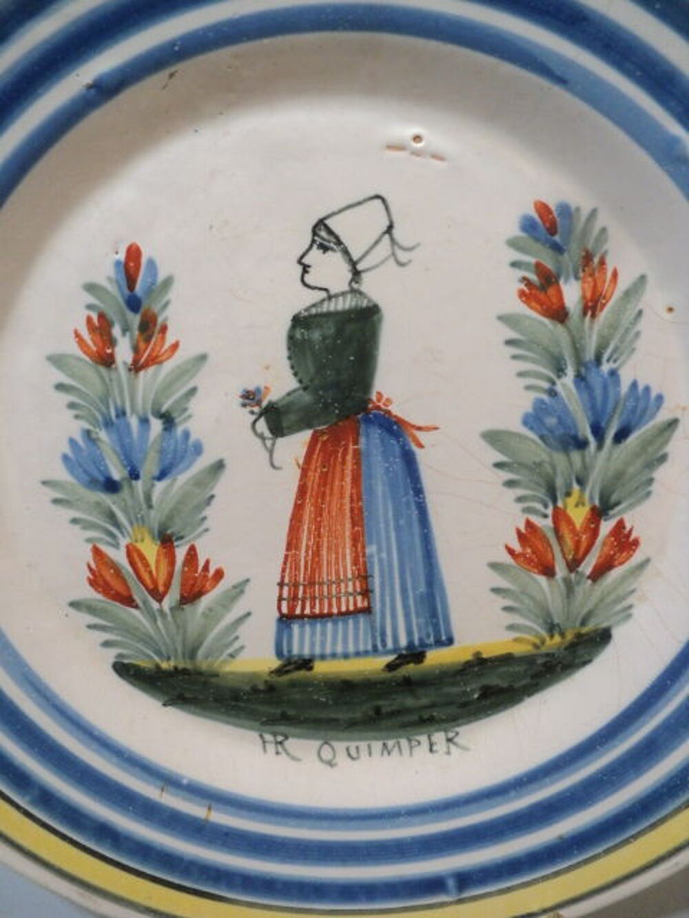 Ancienne Assiette HR Fa&iuml;ence Henriot Quimper Femme Décoration